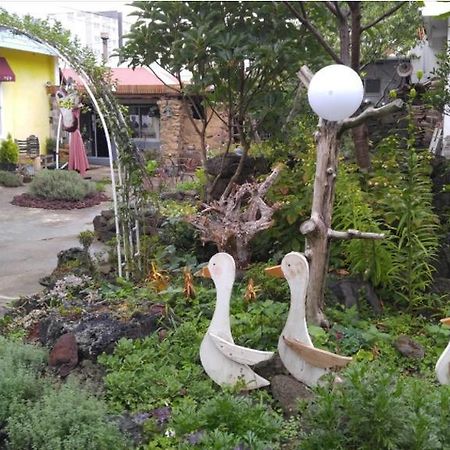 Jaun Guesthouse ซอกวีโพ ภายนอก รูปภาพ